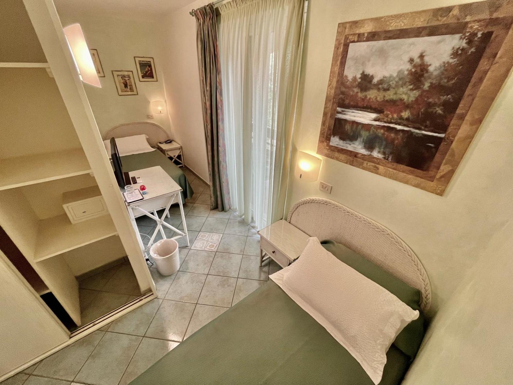 Hotel Meridiana Marina di Campo Zimmer foto