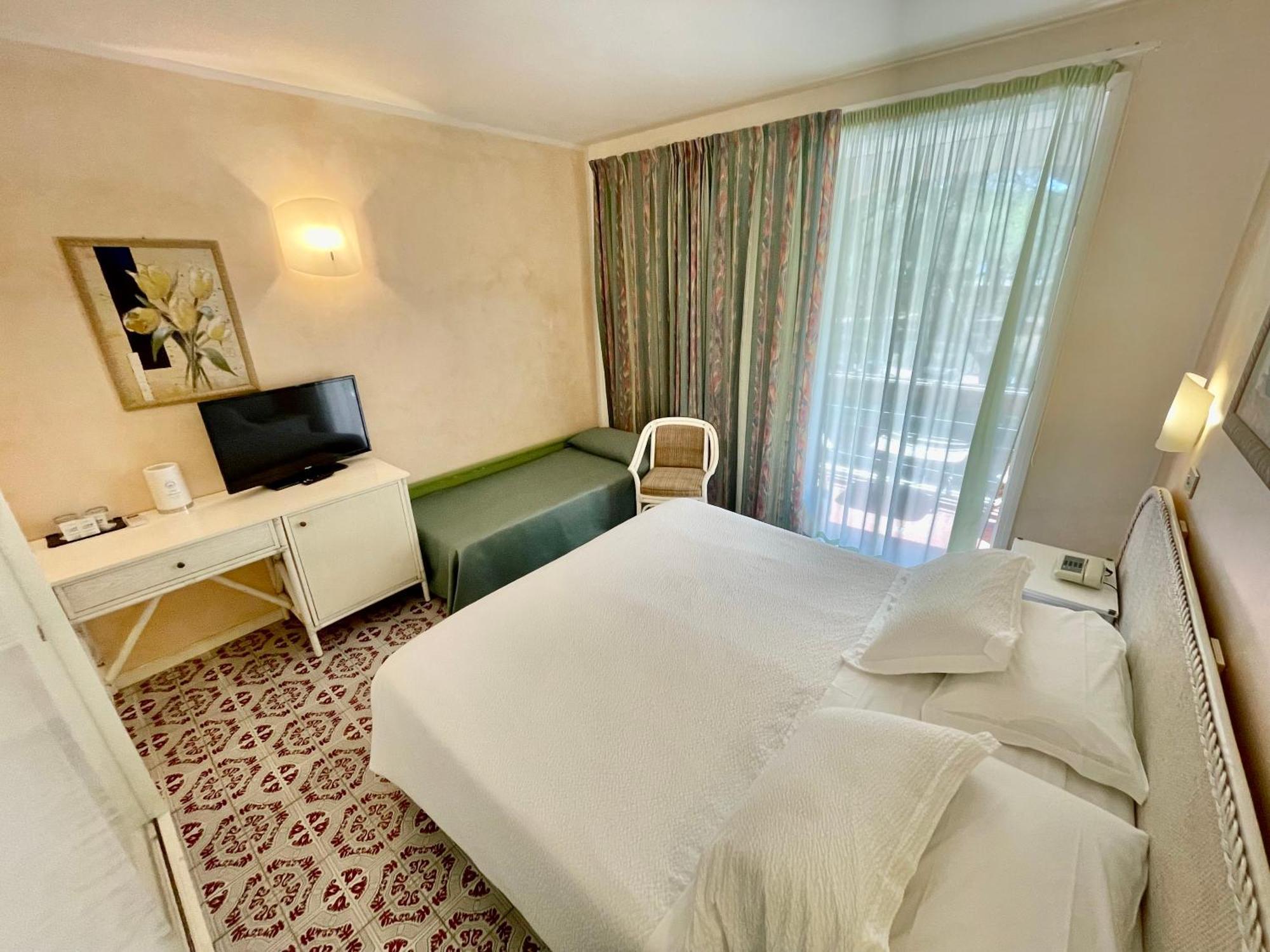 Hotel Meridiana Marina di Campo Zimmer foto